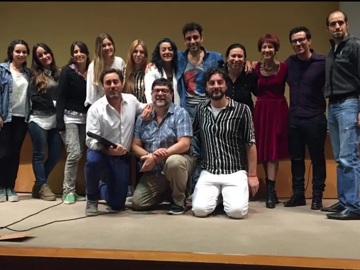 Fotografía grupal en una actividad de El pozo en San Juan, 2016